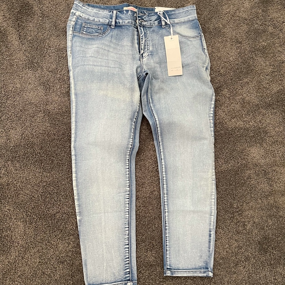 Denim Diva skinny jeans.